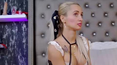 Snapshot of isabelleethan chatting on 02/22/25, 02:39 IsabelleEthan online show from 02/22/25, 02:39