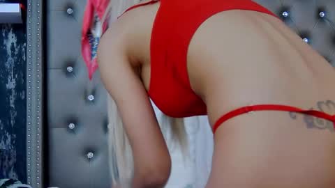 Snapshot of isabelleethan chatting on 02/24/25, 03:02 IsabelleEthan online show from 02/24/25, 03:02