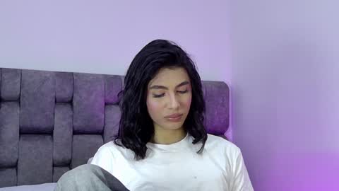 Snapshot of isabellefoxx chatting on 12/06/24, 07:54 Isa online show from 12/06/24, 07:54