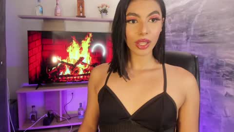 Snapshot of isabellefoxx chatting on 01/15/25, 04:57 Isa online show from 01/15/25, 04:57