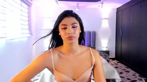 Snapshot of isabellefoxx chatting on 02/05/25, 05:53 Isa online show from 02/05/25, 05:53