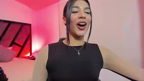 Snapshot of isabellefoxx chatting on 09/08/25, 10:53 Isa online show from 09/08/25, 10:53