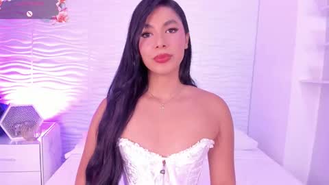 Snapshot of isabellefoxx chatting on 11/03/25, 09:59 Isa online show from 11/03/25, 09:59