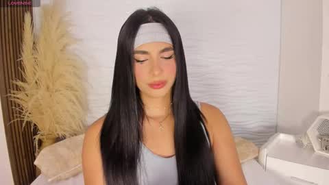 Isa online show from 12/17/25, 10:16