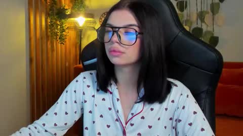 isabellevale online show from 10/09/25, 05:44