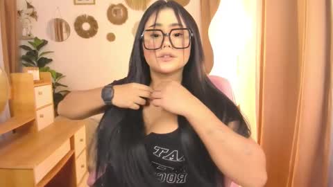 Snapshot of isabellizacums chatting on 02/10/26, 07:45 isabelliza princess online show from 02/10/26, 07:45