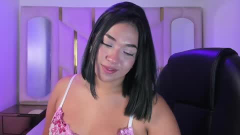 isabellrodriguez18 online show from 05/14/26, 03:57