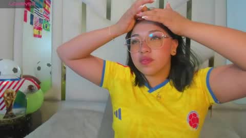 Snapshot of isabellrodriguez18 chatting on 06/18/26, 04:24 isabellrodriguez18 online show from 06/18/26, 04:24