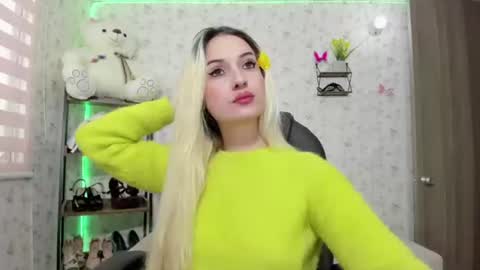 ISABELLA online show from 04/08/26, 09:37