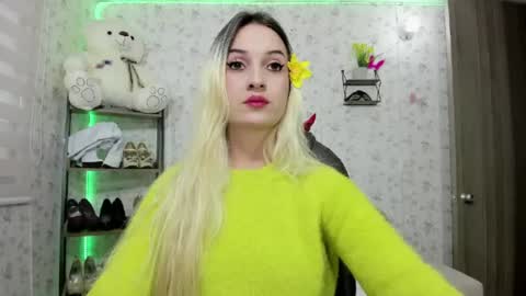 ISABELLA online show from 06/13/26, 06:50