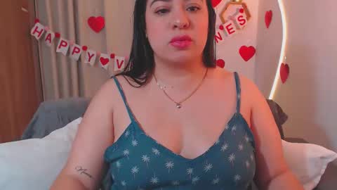 Snapshot of isabum_ chatting on 02/14/26, 11:18 Isa online show from 02/14/26, 11:18