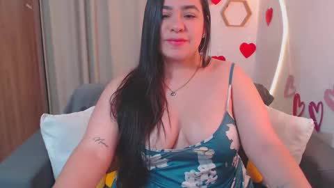 Snapshot of isabum_ chatting on 02/19/26, 04:03 Isa online show from 02/19/26, 04:03