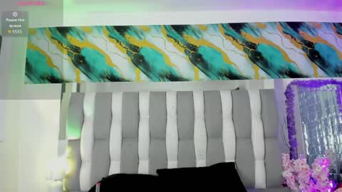 Isa online show from 04/19/26, 12:15