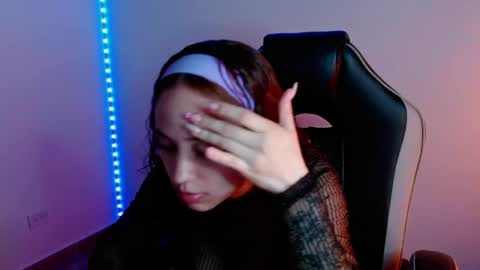 ISADORA online show from 04/22/26, 07:59