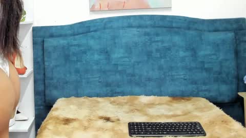 Isabel online show from 04/22/26, 12:28