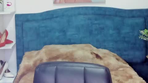 Isabel online show from 06/30/26, 12:06