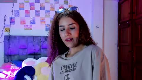 Isabela  online show from 04/21/26, 03:02