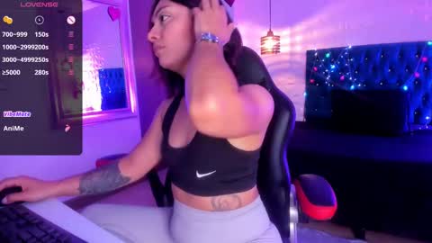 isabel  online show from 09/09/25, 10:53