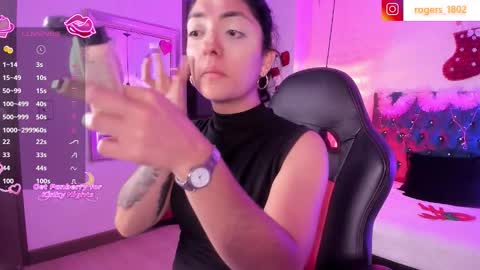 isabel  online show from 11/28/25, 10:45