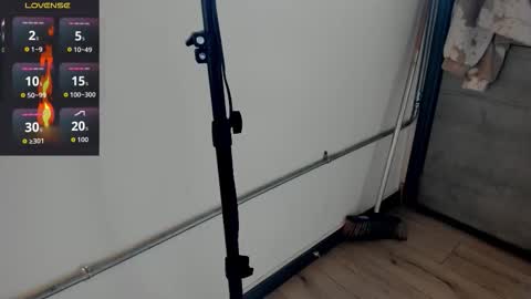 I S A  S AN D E R S  online show from 10/18/25, 07:36