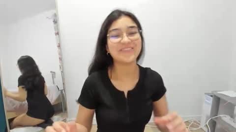 Isa Suarez online show from 03/03/26, 07:42