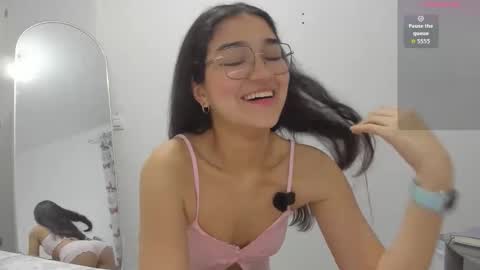 Isa Suarez online show from 04/21/26, 07:06