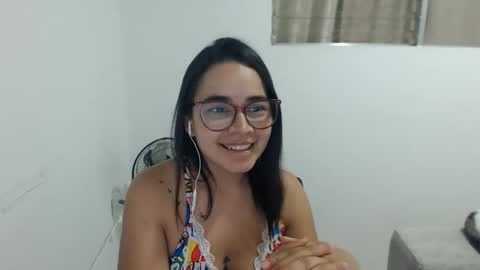 Snapshot of isemma chatting on 06/07/26, 03:21 Emma online show from 06/07/26, 03:21