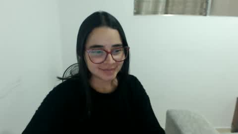Snapshot of isemma chatting on 06/08/26, 02:01 Emma online show from 06/08/26, 02:01
