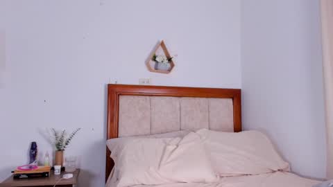 ishabellalopez online show from 02/26/25, 04:36