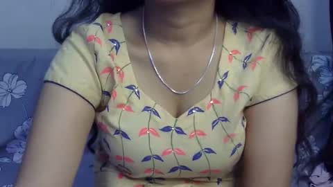 Snapshot of ishika_ishu chatting on 09/15/25, 07:19 ishika_ishu online show from 09/15/25, 07:19