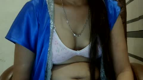 Snapshot of ishika_ishu chatting on 07/09/26, 09:24 ishika_ishu online show from 07/09/26, 09:24