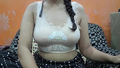 ishika_singh_ online show from 09/17/25, 02:24