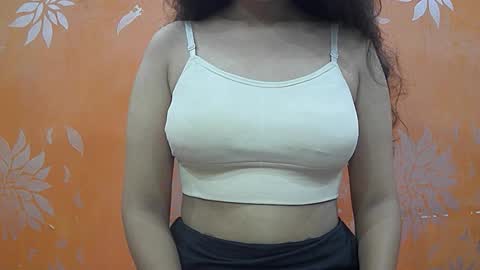 ishika_singh_ online show from 10/11/25, 02:33