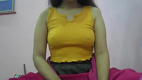 ishika_singh_ online show from 01/12/26, 02:28