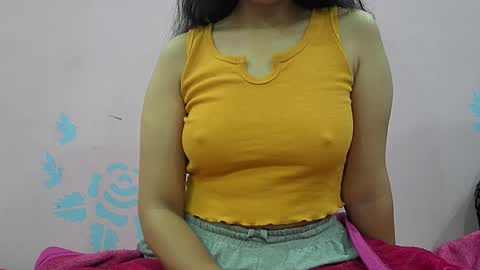 ishika_singh_ online show from 02/03/26, 06:22