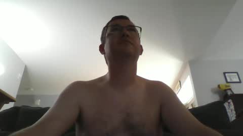 ishootwiththishand online show from 05/17/26, 06:15