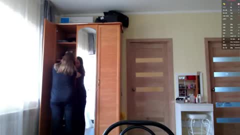 isingle_mom online show from 04/22/26, 05:54