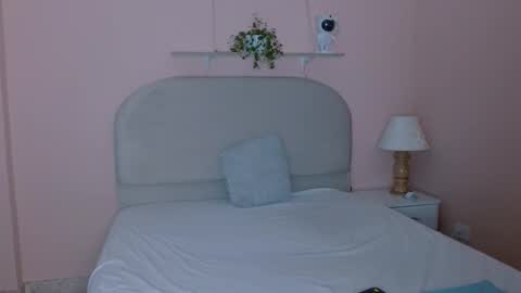 Isis  online show from 11/13/25, 09:08