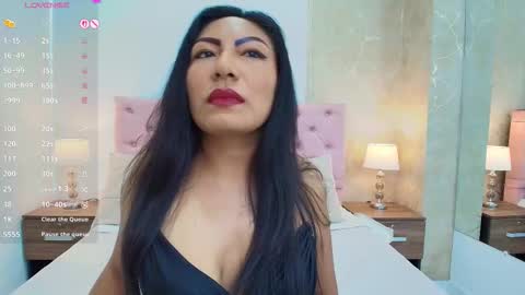 Isis Choi online show from 03/23/26, 07:18