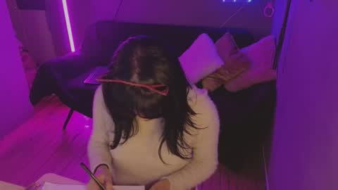 Ana Maria online show from 12/01/25, 03:11