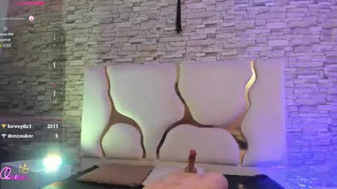 isis_tay1 online show from 07/14/26, 10:21