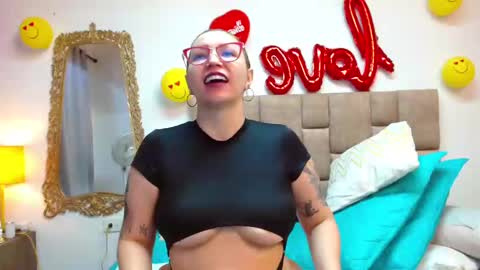 Snapshot of isisduzan chatting on 02/21/25, 08:49 isisduzan online show from 02/21/25, 08:49