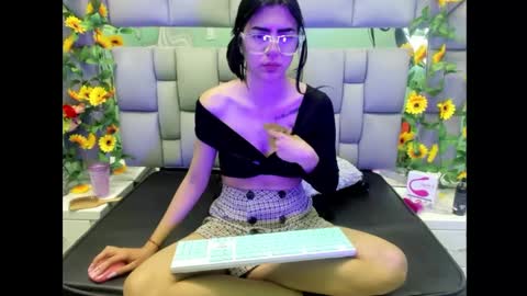 isisrousexx online show from 02/25/25, 06:14