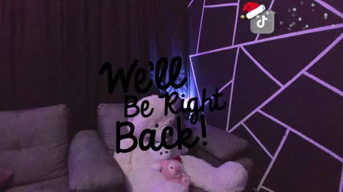 Isis Independent model online show from 12/13/24, 10:45