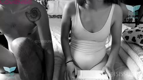 Snapshot of isissun03 chatting on 11/04/25, 03:33 Isis SUN online show from 11/04/25, 03:33