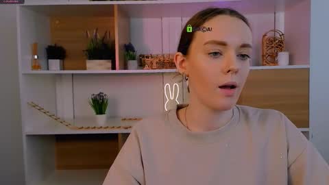 isla_dior online show from 12/16/25, 07:35