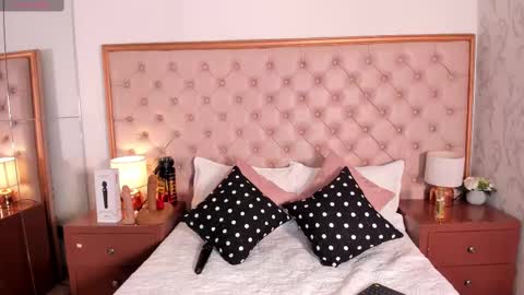 Vanessa online show from 02/16/25, 11:16