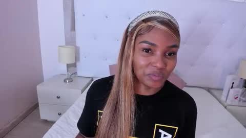 Vanessa online show from 11/26/25, 11:22