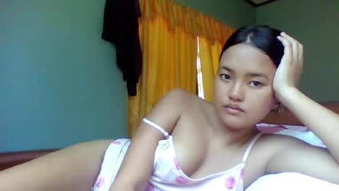 Snapshot of island_girl888 chatting on 05/21/26, 02:18 siri online show from 05/21/26, 02:18