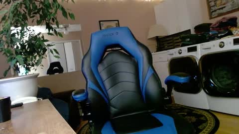 Jim online show from 12/11/24, 07:42